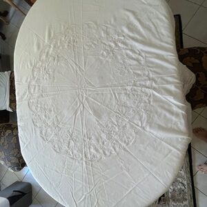 Vtg White Embroidered Oval Tablecloth 8 Napkins Set Scalloped Edge Floral Sheer